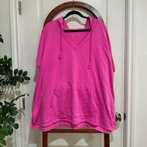 Livi Active Hot Pink short sleeve sweatshirt - size 26/28